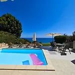 Rosalia Villa