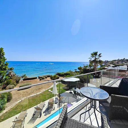 Rosalia Вилла *