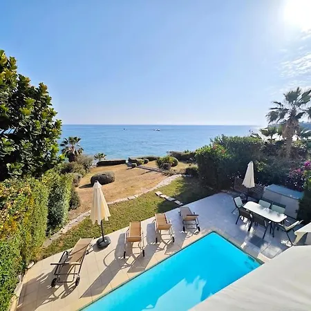 Rosalia Villa